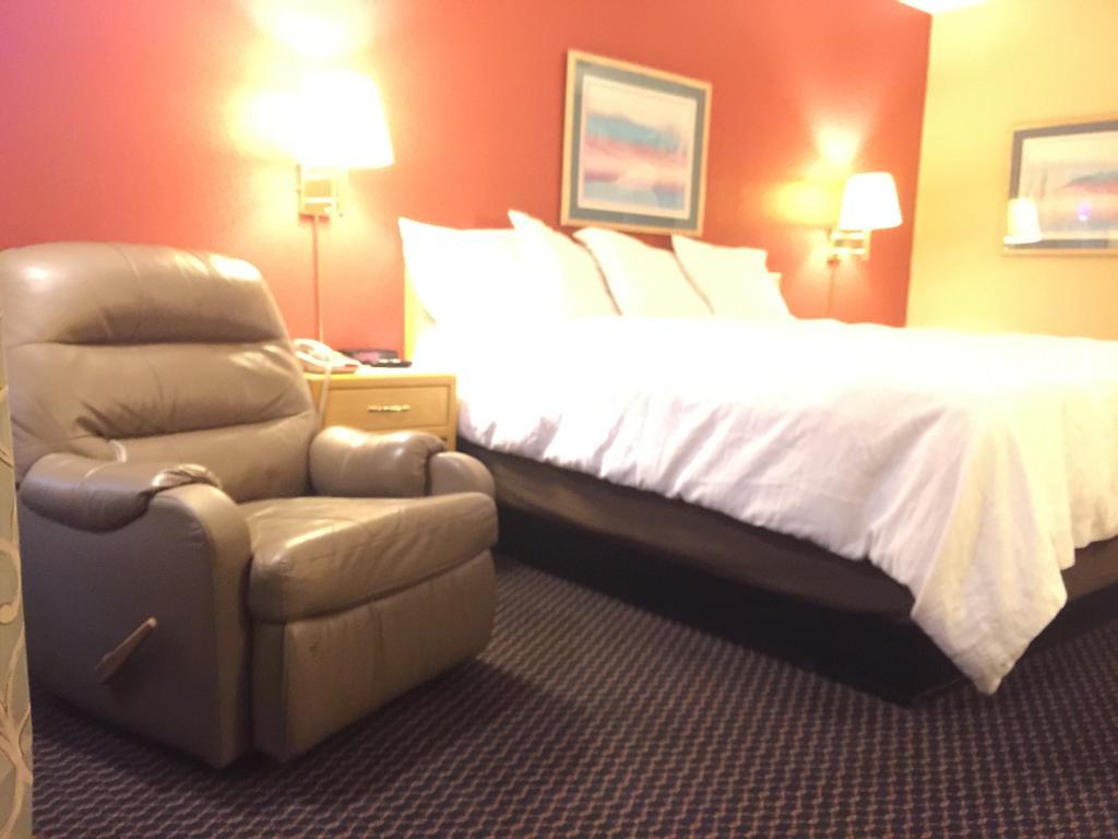 Americas Best Value Inn - Garden City Buitenkant foto