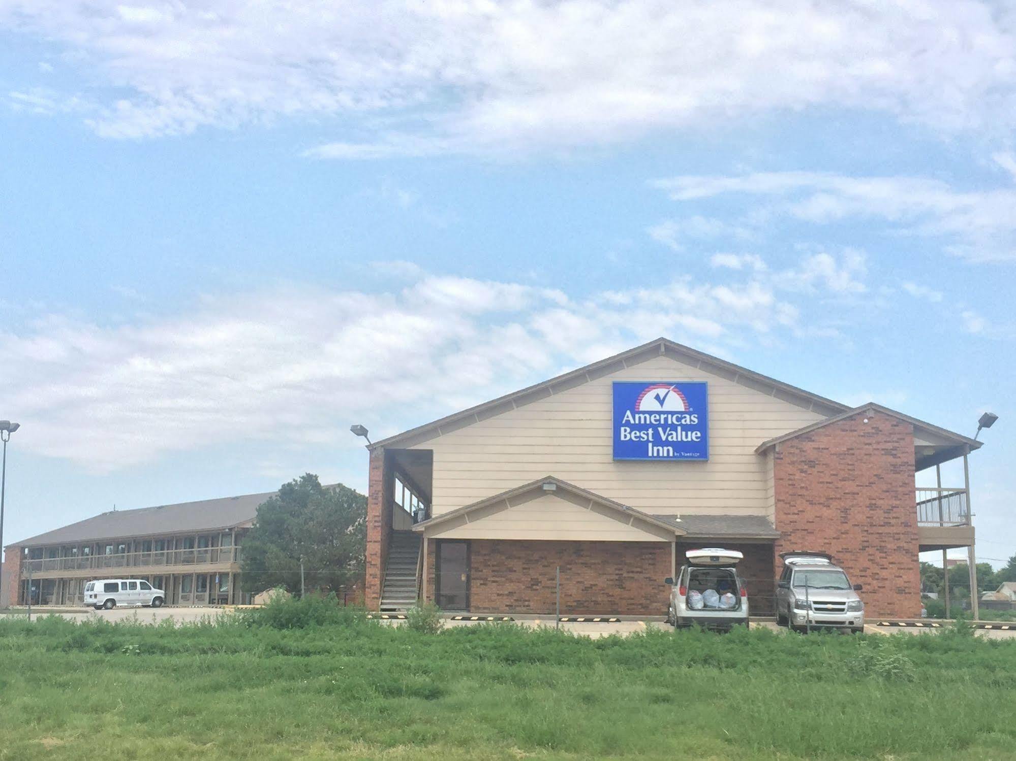 Americas Best Value Inn - Garden City Buitenkant foto